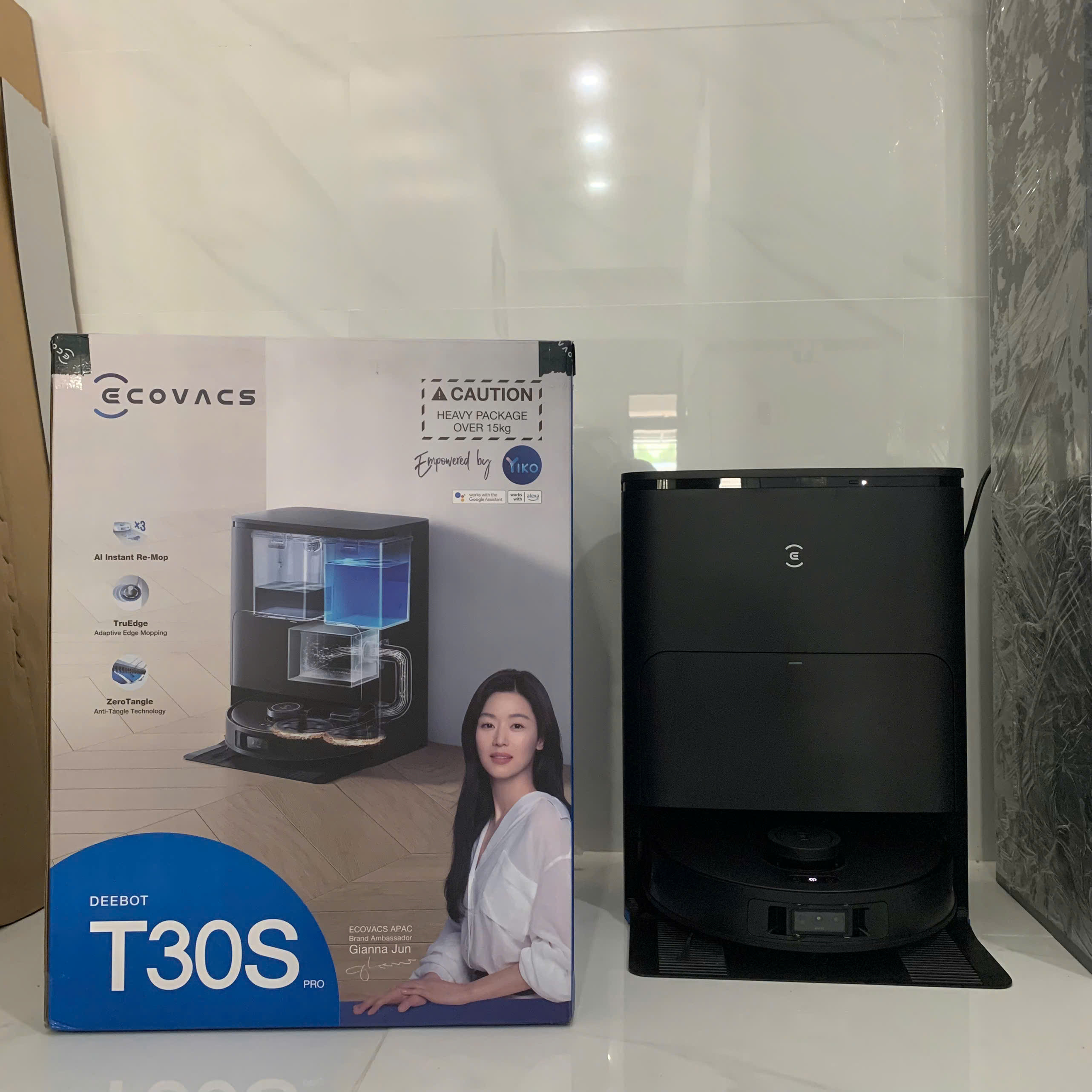 Robot hút bụi thích hợp làm quà tặng tết - Ecovacs T30S Pro 2025