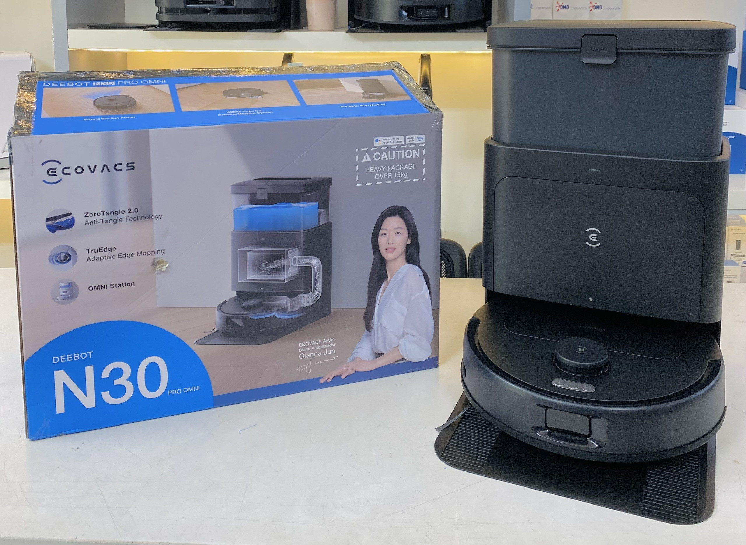 Ecovacs N30 Pro Omni màu đen